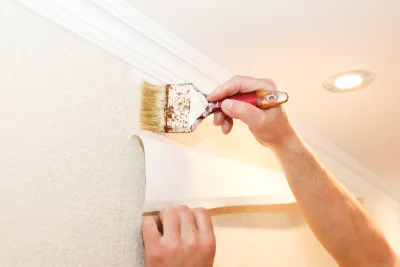 Pose de papier peint à Orin — revêtements muraux et toiles de verre